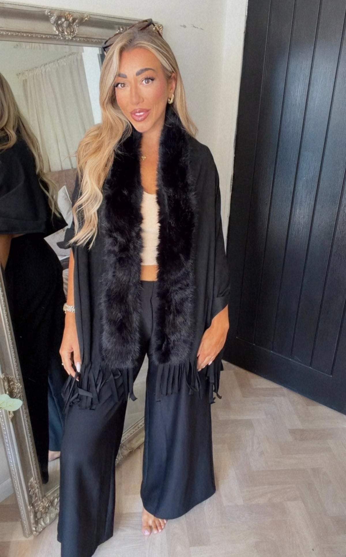Fur trim Tassle shawl